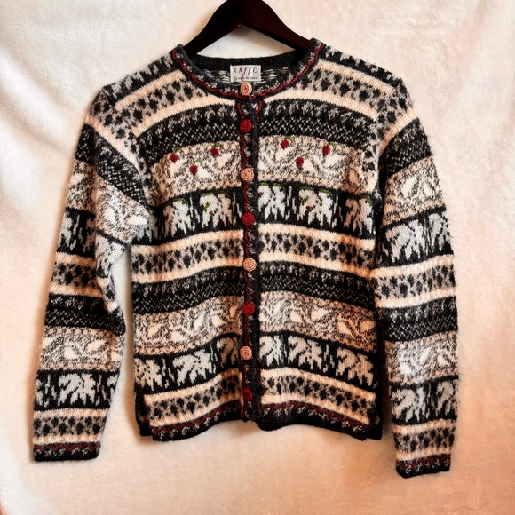 Rafa made in Peru 100% Alpaca button up cardigan guesstimate size small - Picture 7 of 9